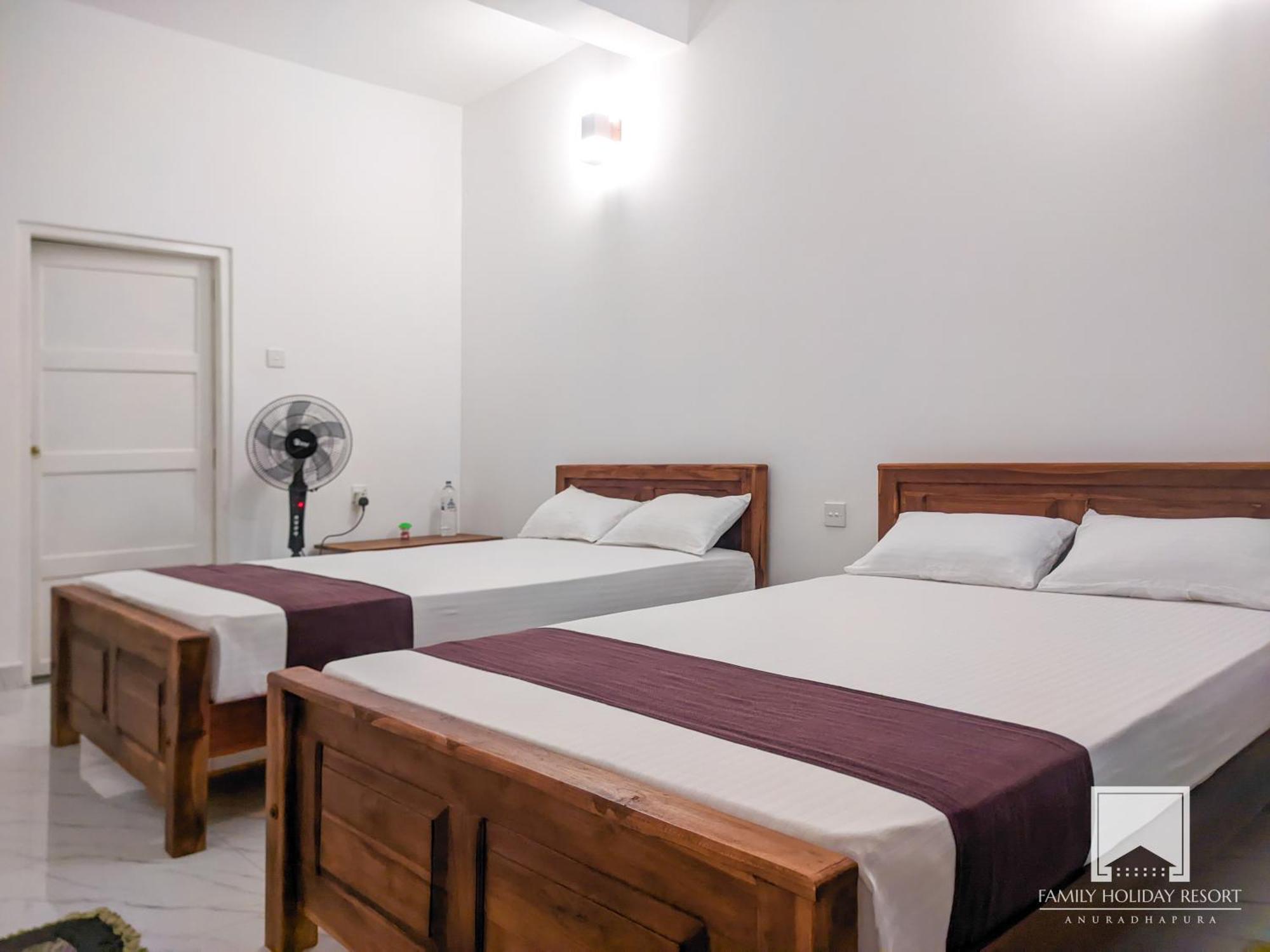 Family Holiday Resort Anurâdhapura Extérieur photo